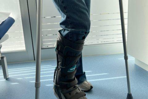 Image-attelles-et-cannes-statique-scaled Traumatologue et orthopédiste au CMGR. Consultations et prise en charge personnalisé.